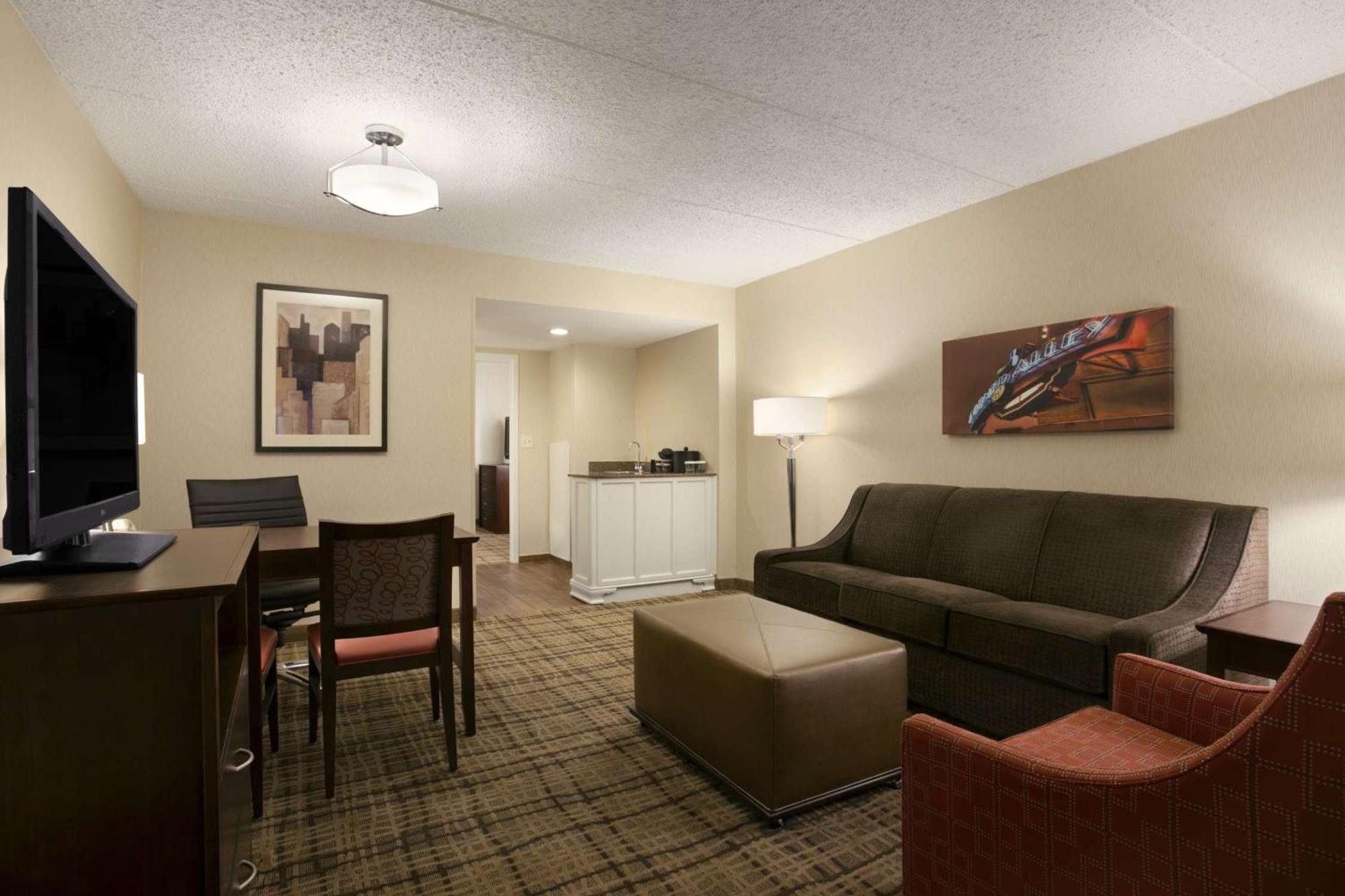 Embassy Suites Cleveland - Beachwood Εξωτερικό φωτογραφία